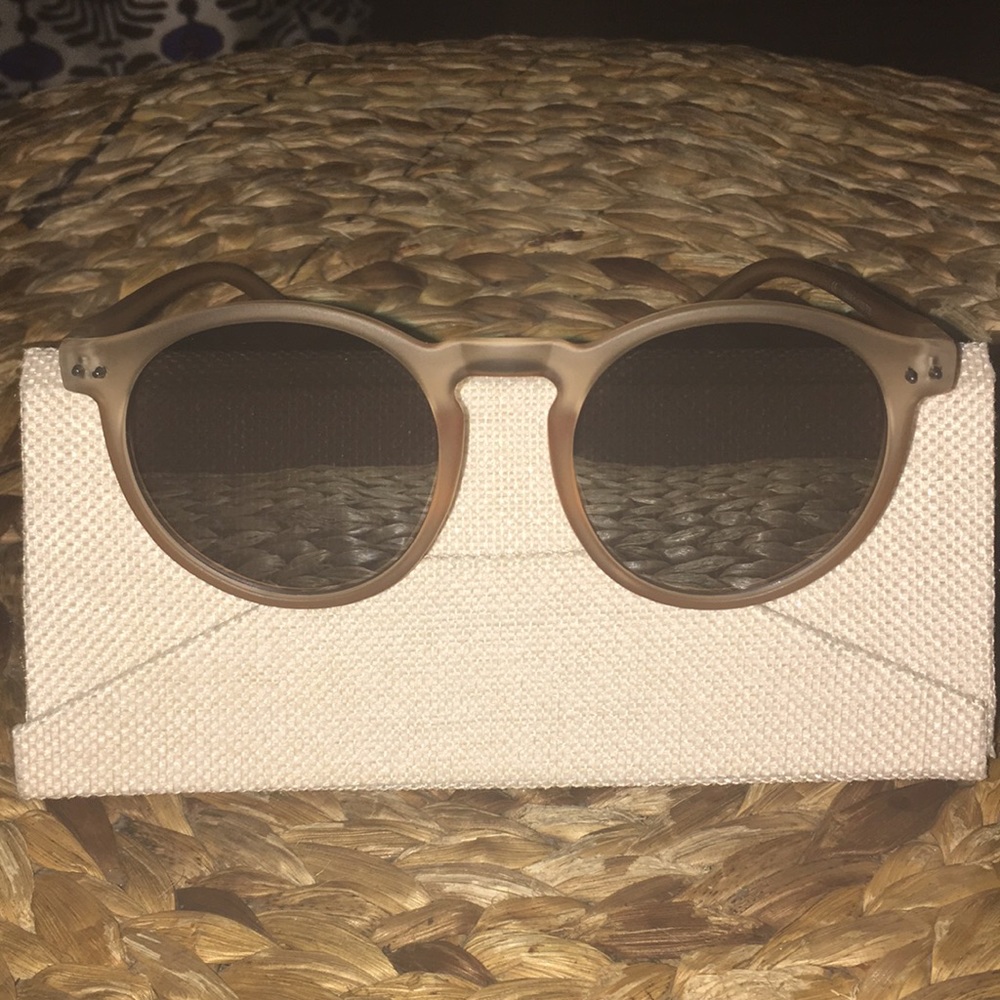 Tan sunnies